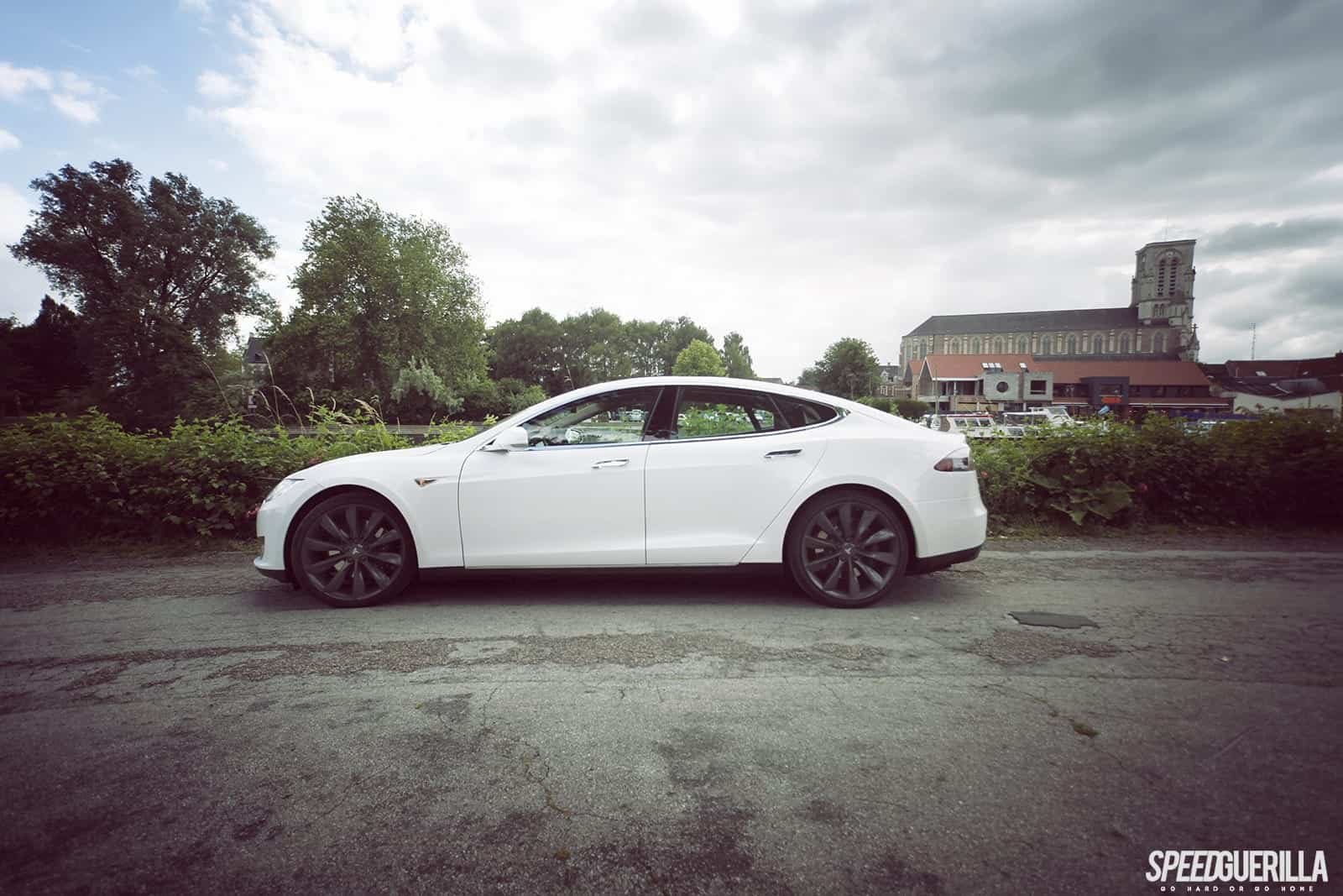 Essai de la Tesla Model S 85D