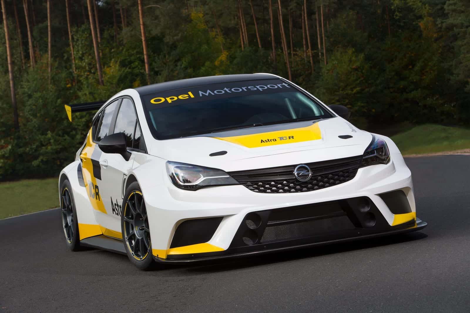 Opel lève le voile sur l’Astra TCR