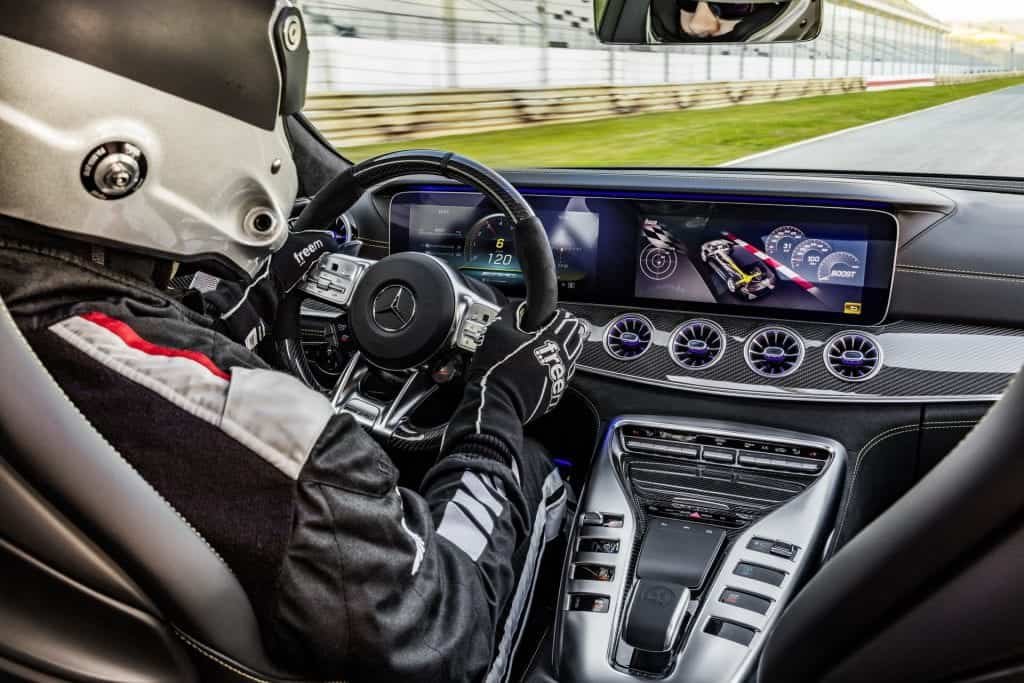 Mercedes AMG GT 4